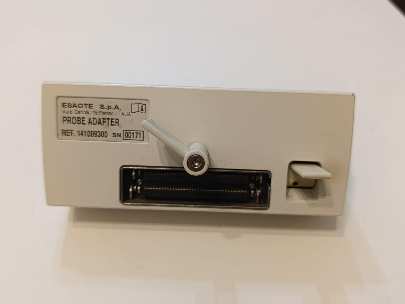 ESAOTE SAMPLE ADA[TER Ref. 141009300 Large on Small Probe Connector