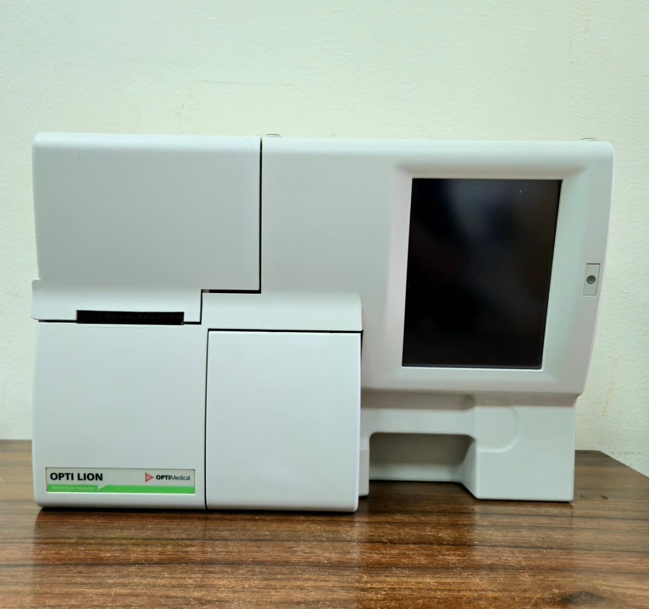 OPTI LION Electrolyte Analyzer PN: OPTI 5 SN: OP5-2286