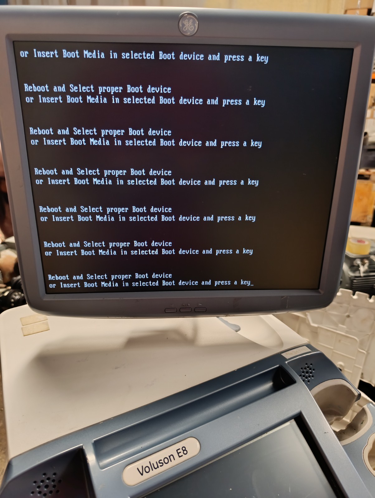 GE VOLUON E8 LCD MONITOR 19" KT-LM190SDG