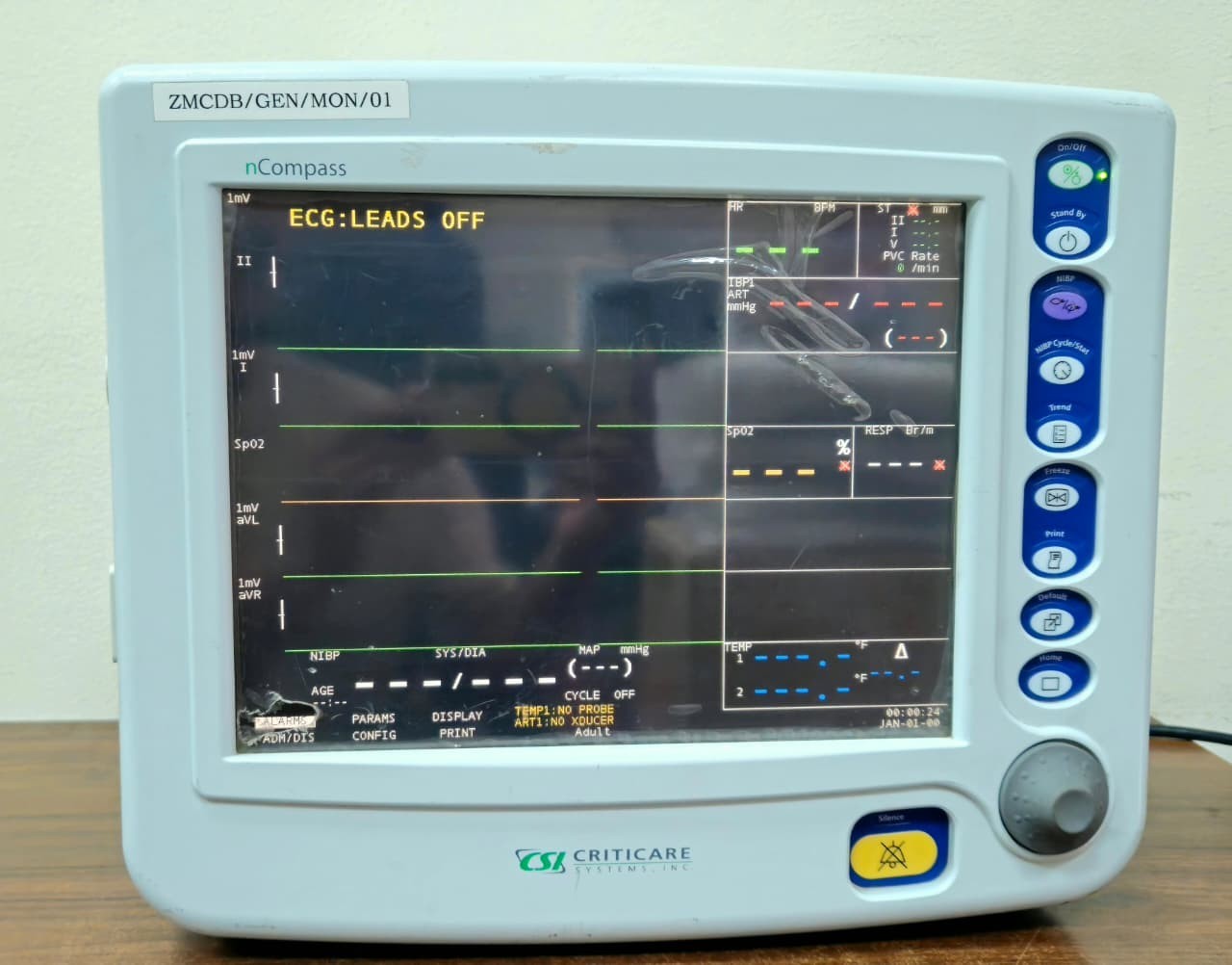 Criticare eQuality 506DN Vital Signs Patient Monitor - Tested Powers On - NIBP S