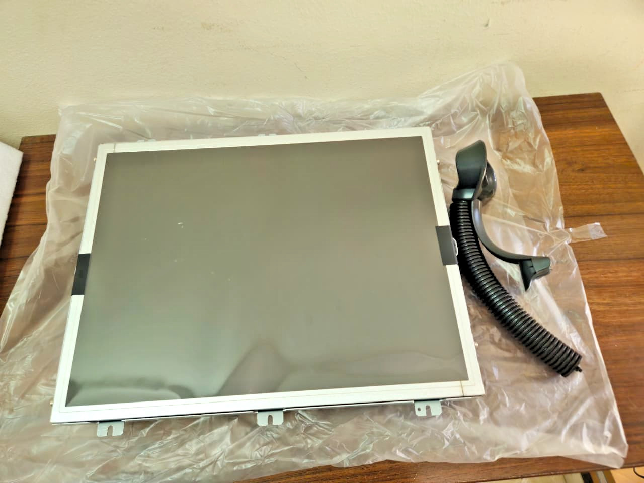 Hitachi Aloka HL1529 15" LCD Medical Grade Monitor